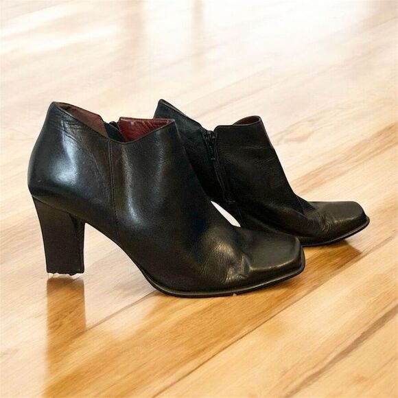 Nine West Leather Square Toe Boots Black Ankle Bootie 8M - Picture 1 of 7